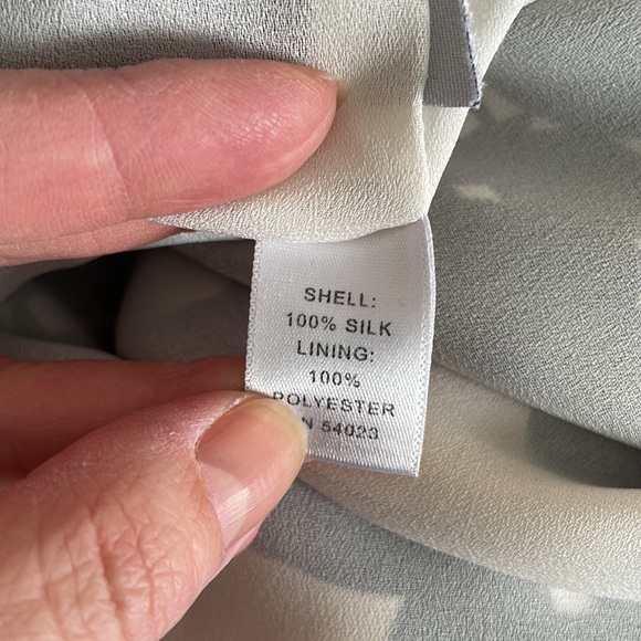 Banana Republic 100% silk dress - Picture 7 of 8